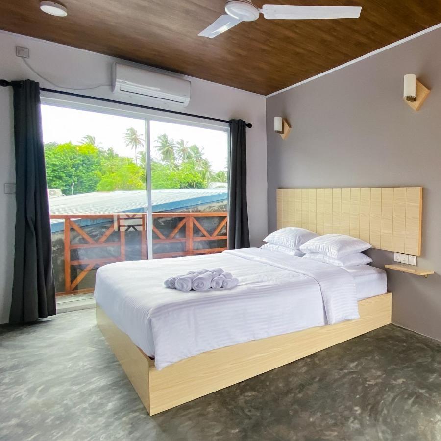 The Zen Den Hotel Thulusdhoo Exterior photo